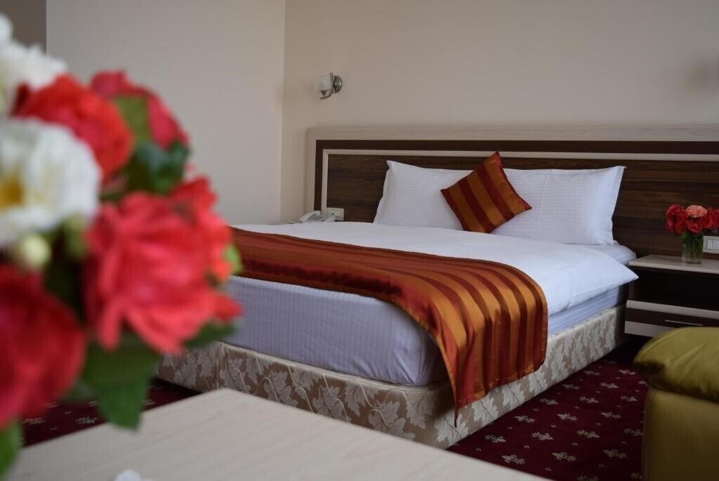 Фото Artsakh Hotel 3*
