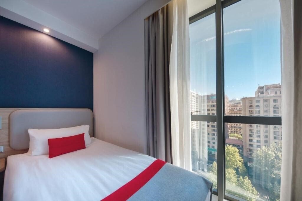 Фотография Holiday Inn Express 3*