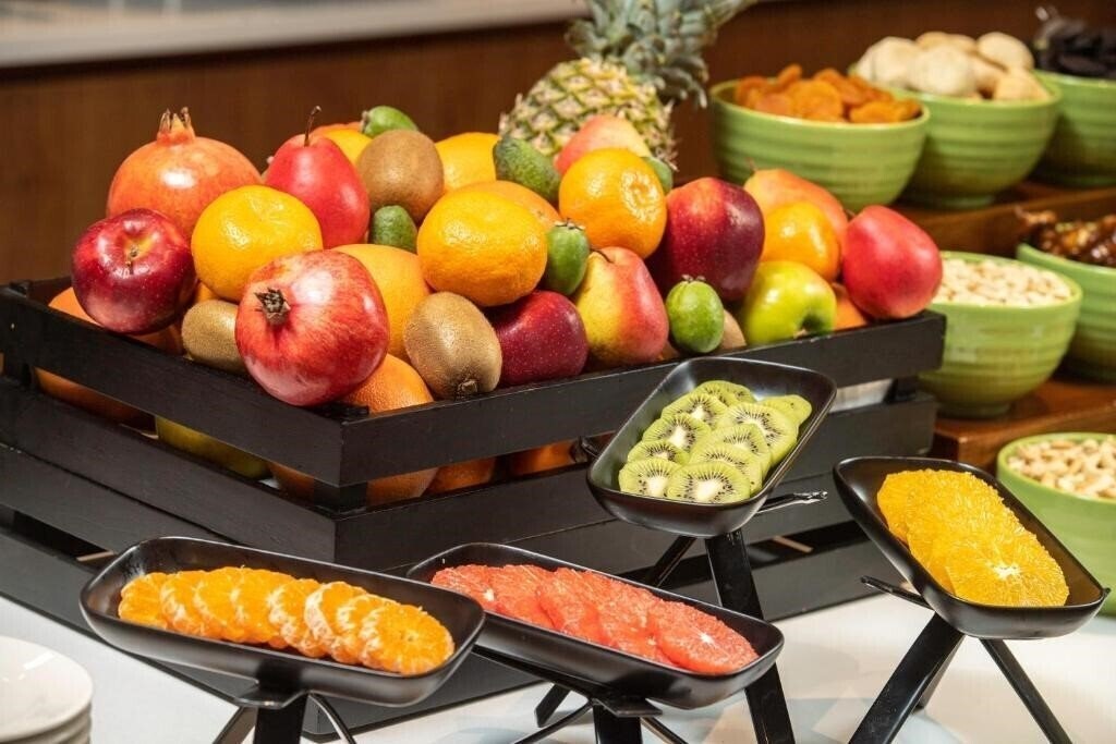 Картинка Holiday Inn Republic Square 4*