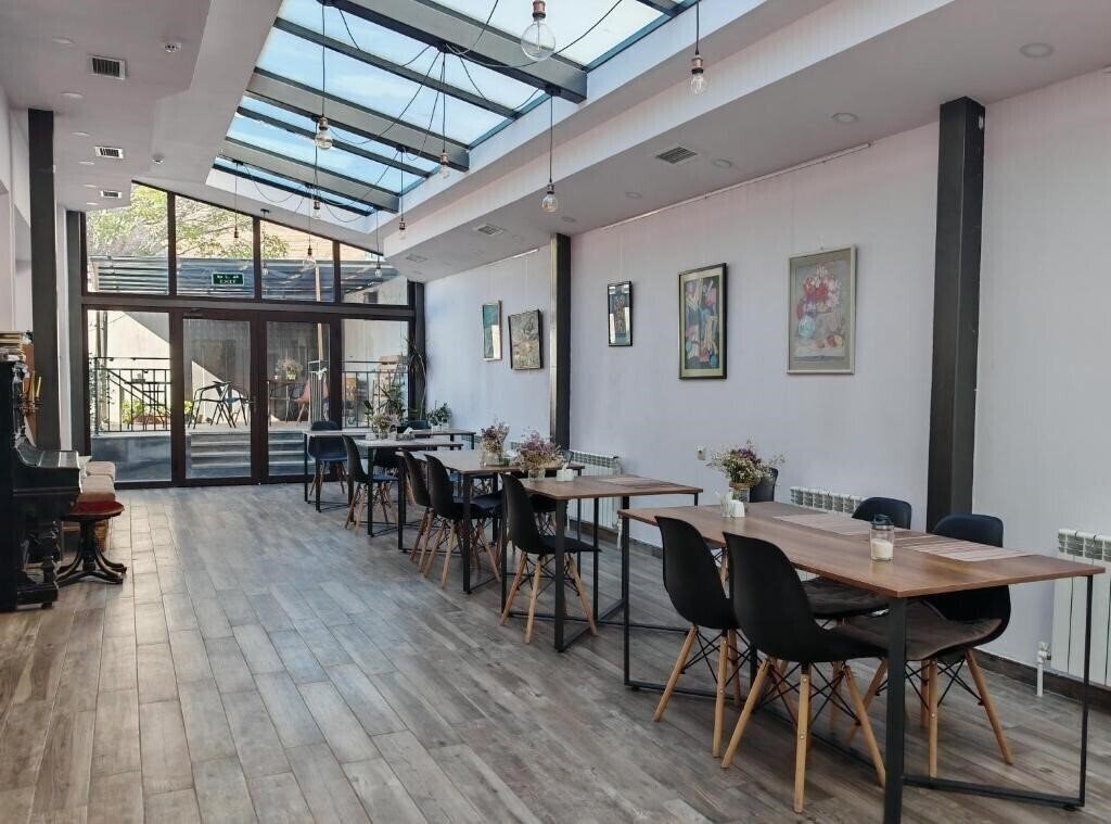 Фотография Blur Inn Gallery 3*