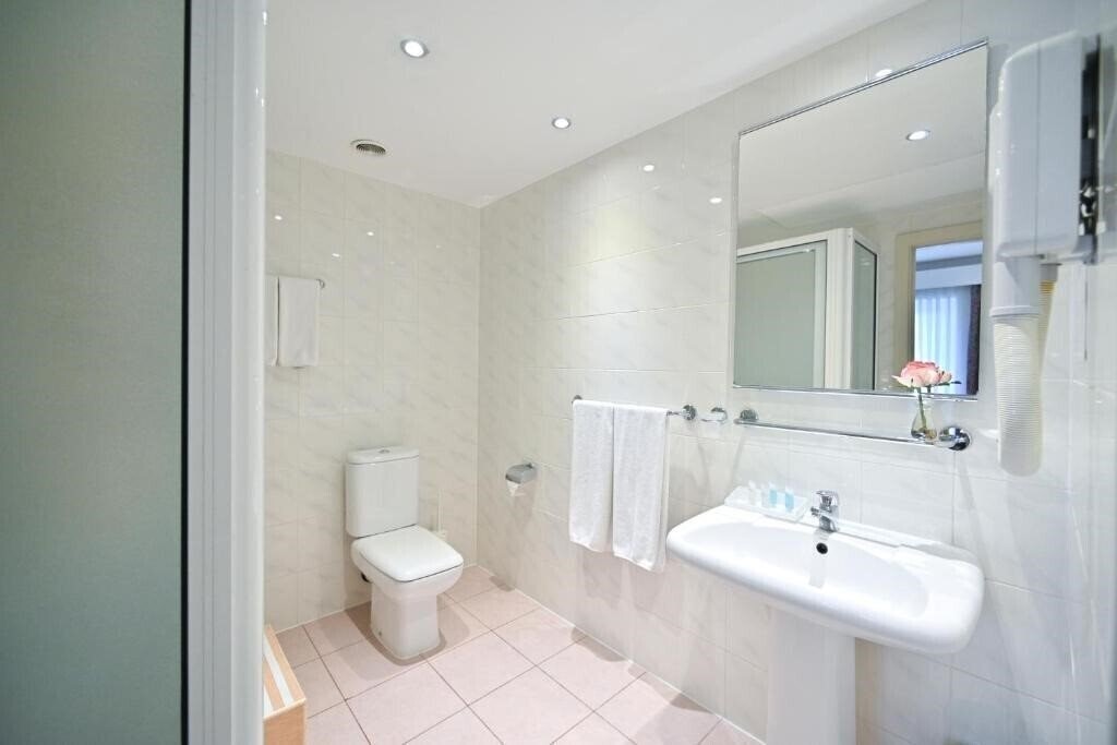 Europe Hotel 4* суреті