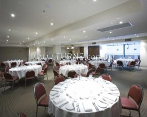 Отель Batmans Hill 3*