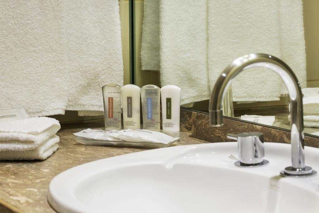 Crowne Plaza Melbourne 4* суреті