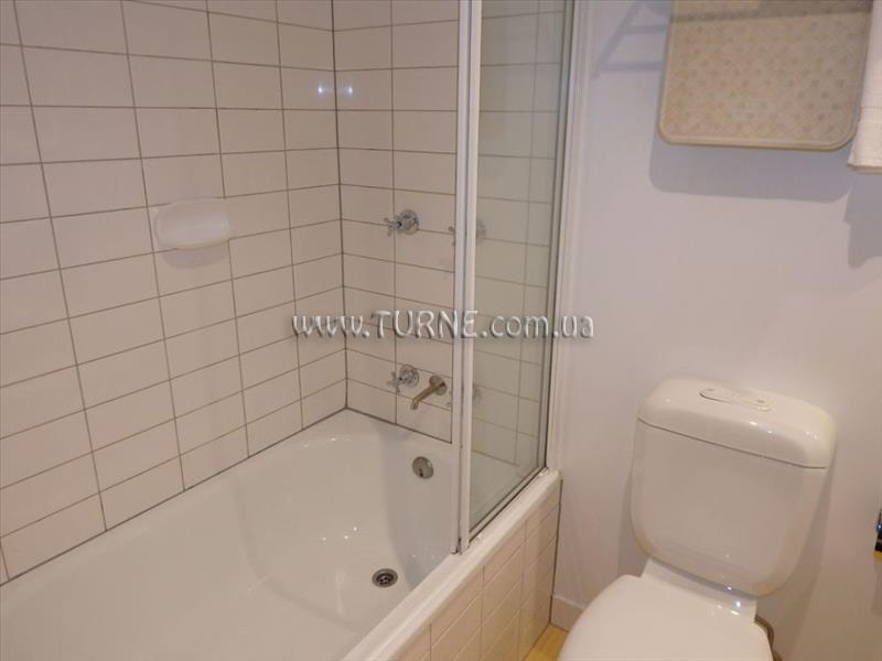 Отель Ibis Little Bourke St. 3*