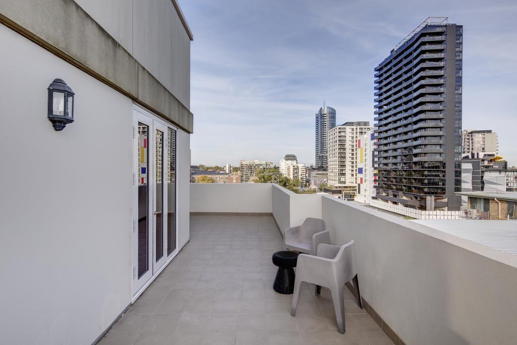 Изображение Adina Apartment South Yarra 4*