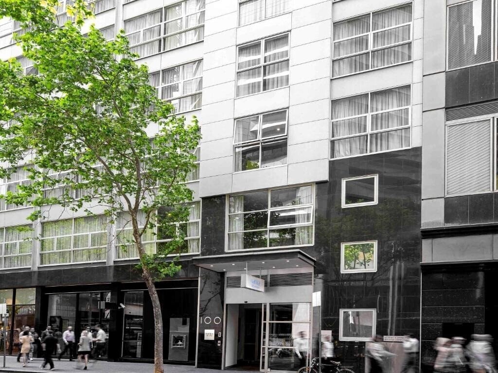 Mantra 100 Exhibition 4* қонақ үйі