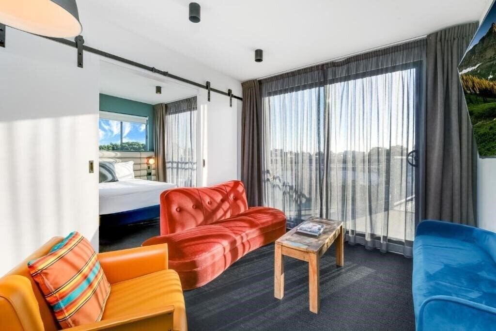 Фото The Urban Newtown 4*