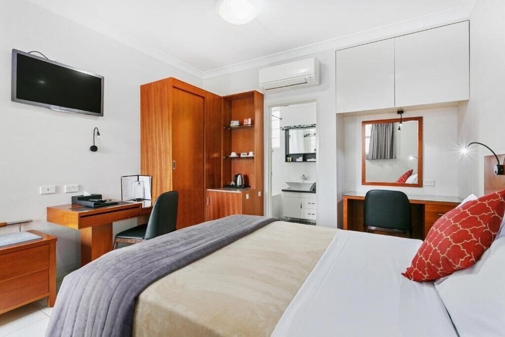 Фото Comfort Inn & Suites Burwood 4*