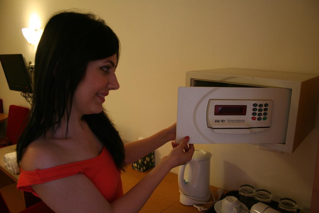 Отель Garden Lodge Sydney 3*