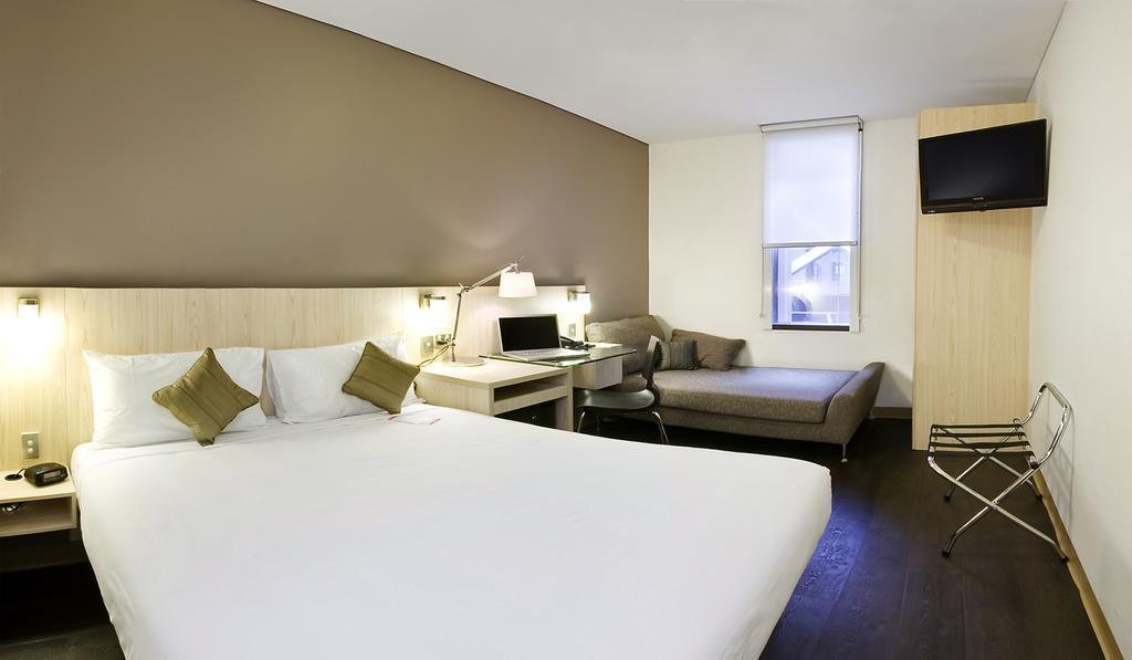 Ibis Sydney King Street Wharf 3* суреті