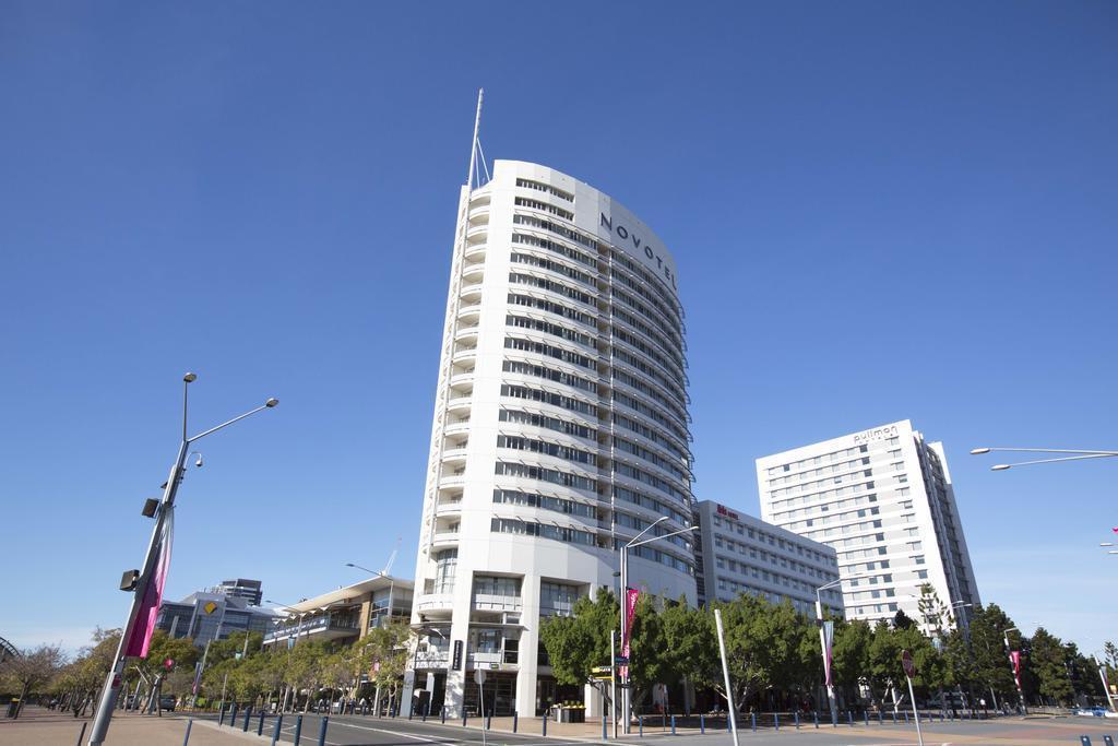 Отель Novotel Sydney Olympic Park 4*
