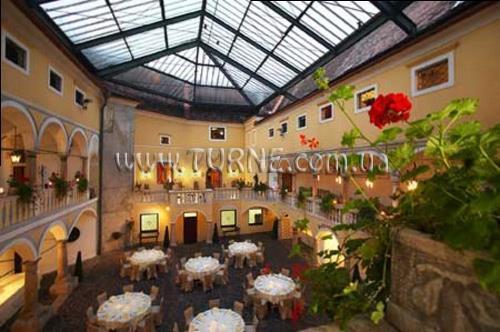 Schloss Weikersdorf 4* суреті