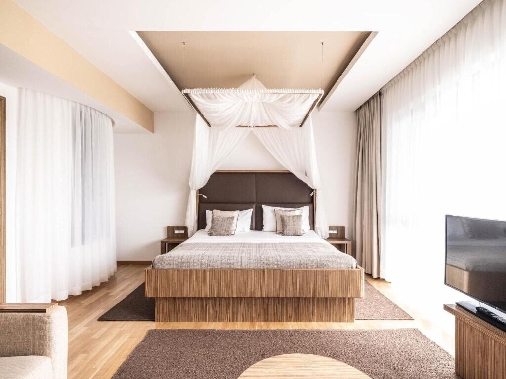 Фото St. Martins Therme & Lodge 4*