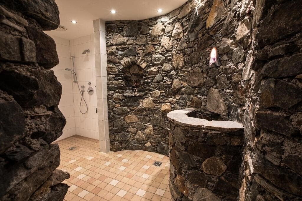 Hotel Konigsleiten-Vital-Alpin 4* фотосуреті