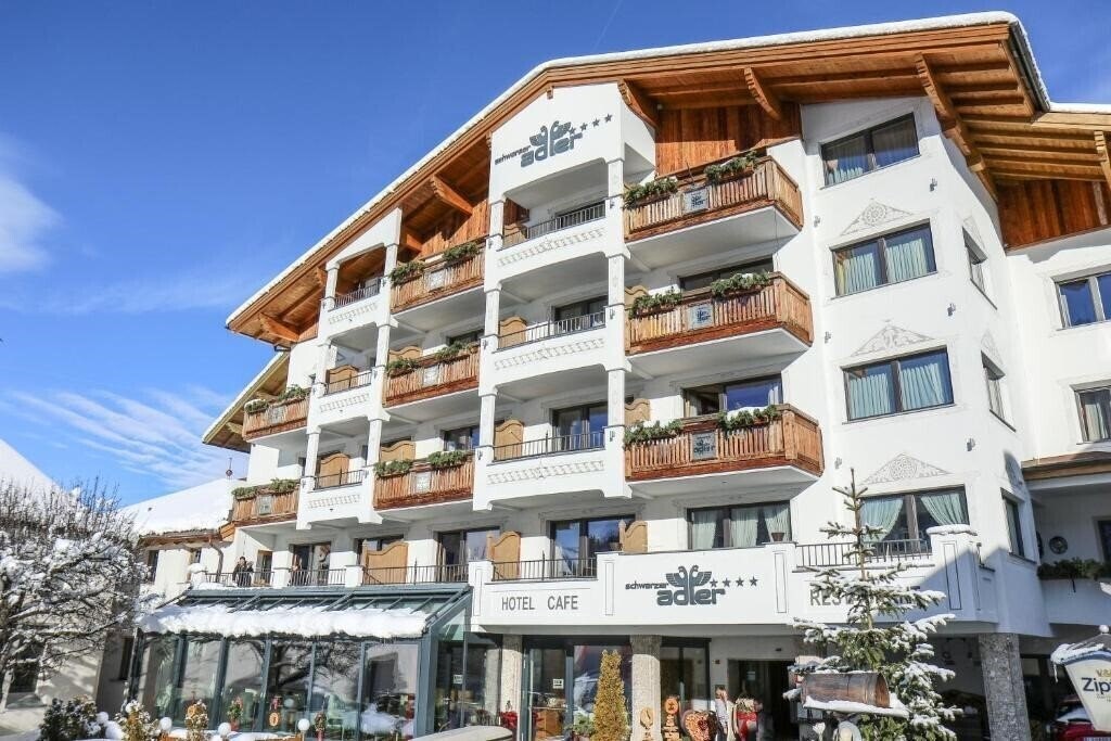 Schwarzer Adler 4* қонақ үйі