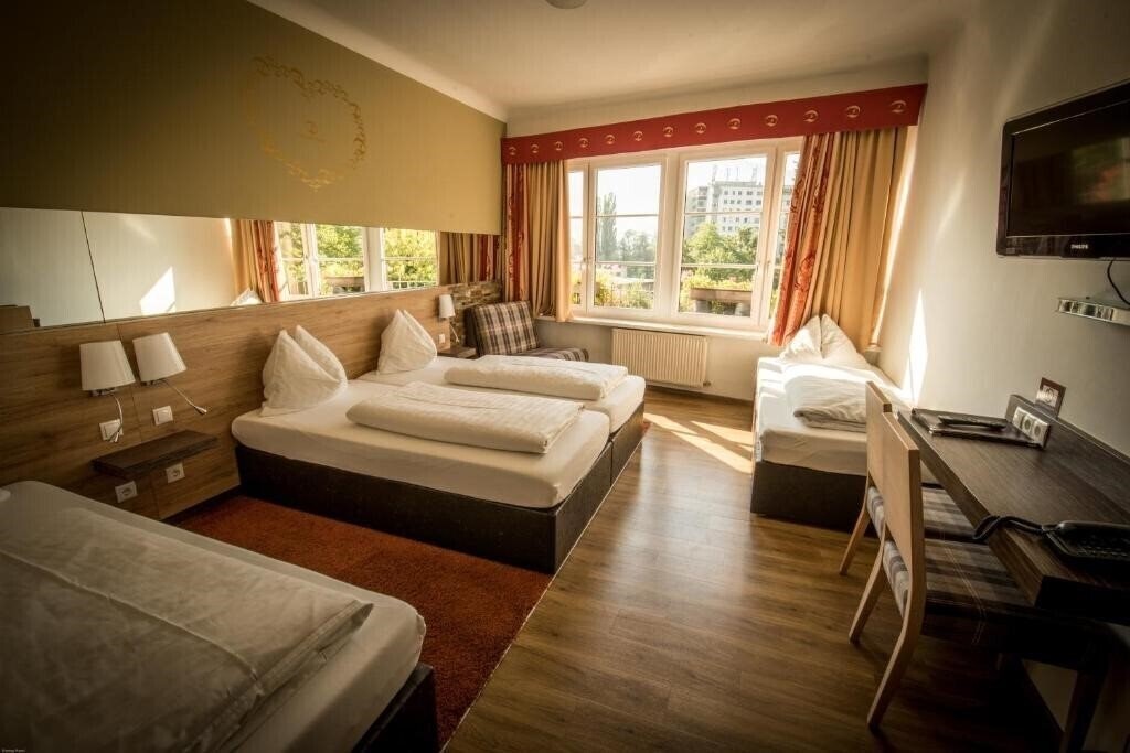 Фото Hotel- Und Gasthof Dollinger 3*