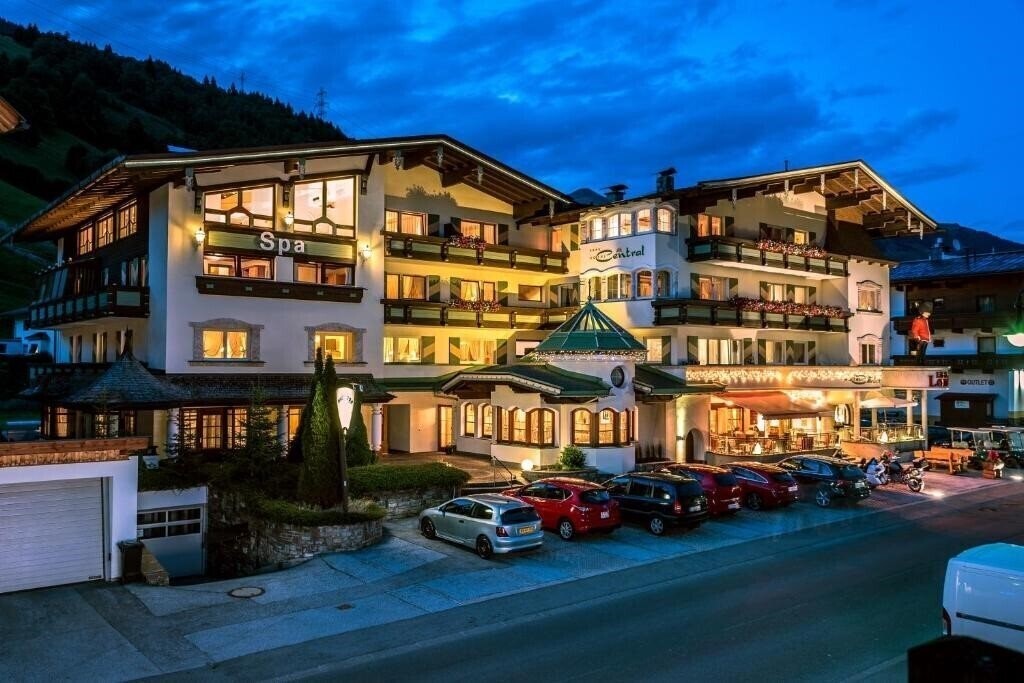 Central 4* қонақ үйі