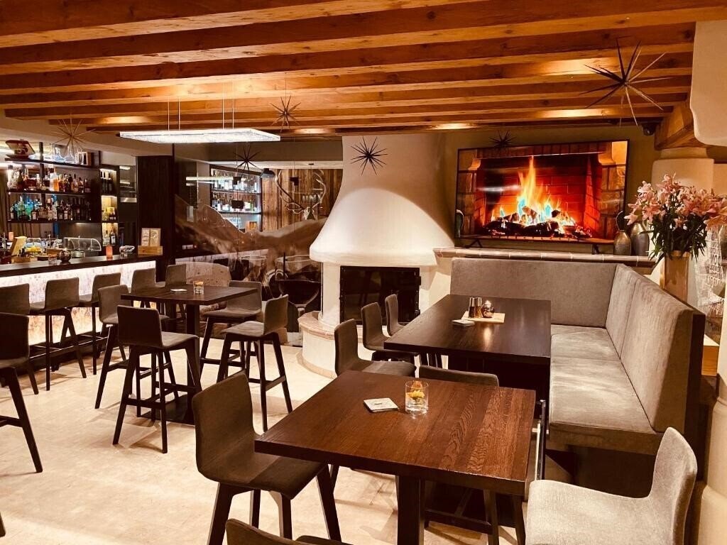 Central 4* фотосуреті