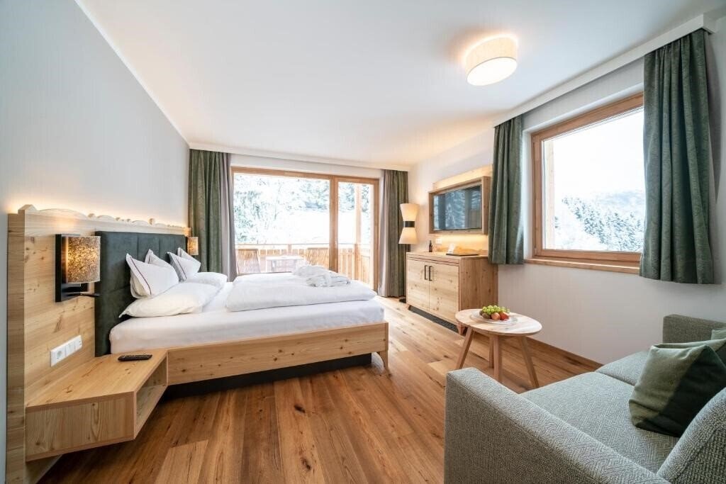 Фото Trattlerhof 4*