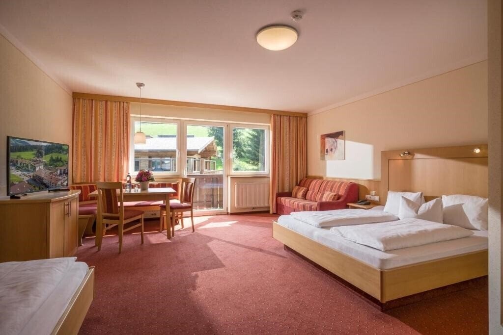 Lifthotel 3* фотосуреті