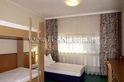 Youthotel Linz 3* фотосуреті