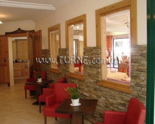 Отель Robert 4*