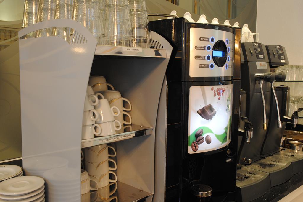 Maria Theresia Hotel 4 * 4* суреті