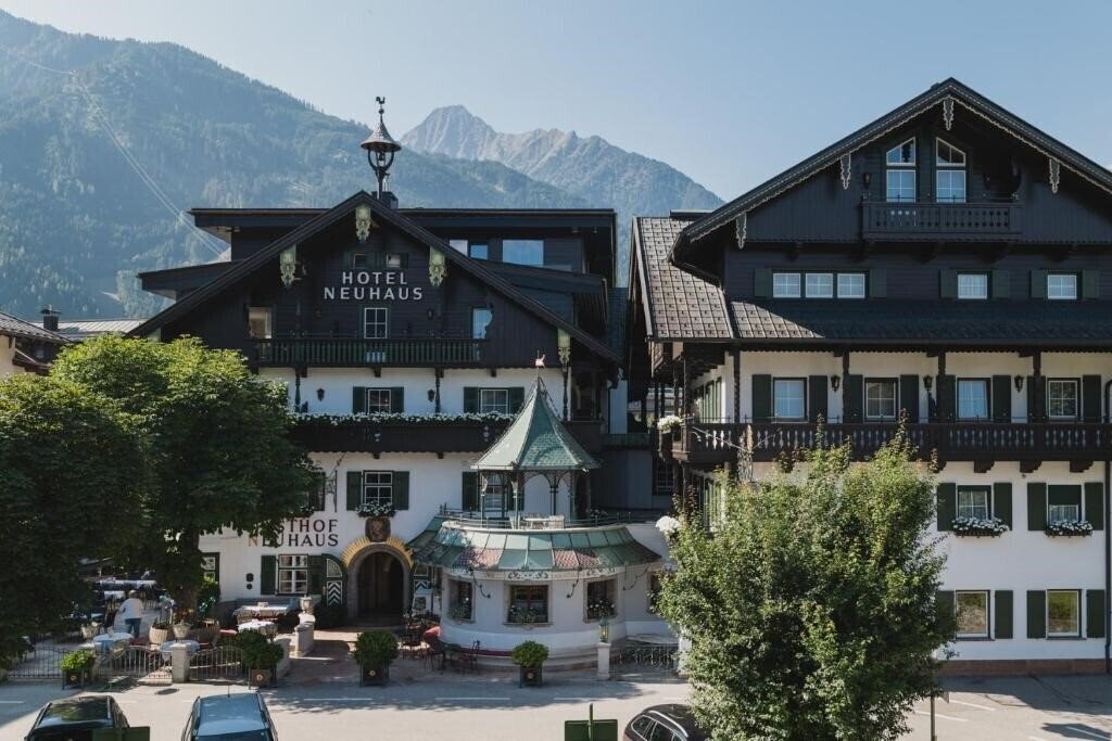 Alpendomizil Neuhaus Mayrhofen 4* қонақ үйі