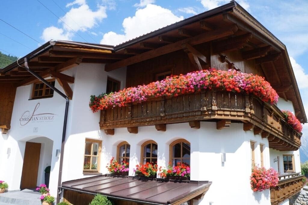 Pension Strolz 3* фотосуреті