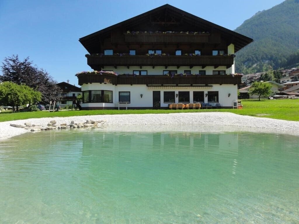 Отель Hotel Steuxner 3*