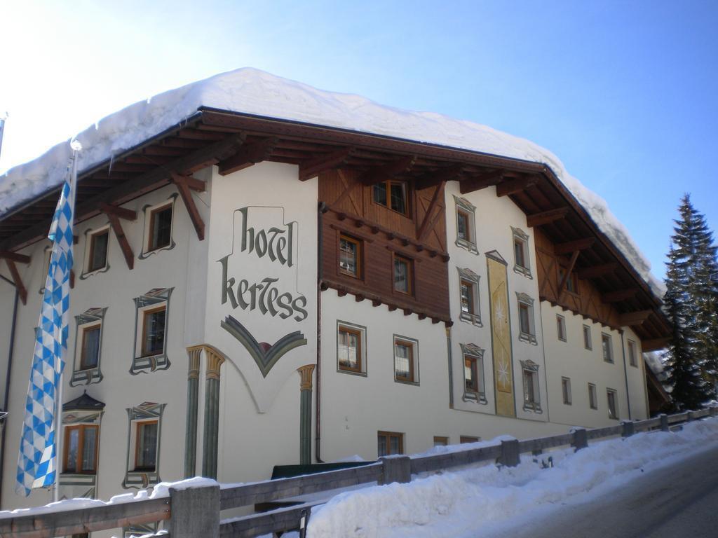 Отель Hotel Kertess 4*