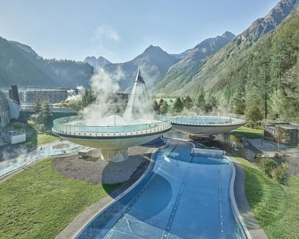 Отель Aqua Dome Hotel Tirol 4*