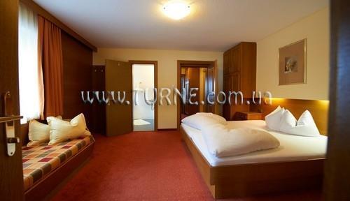 Отель Regina's Apart 3*