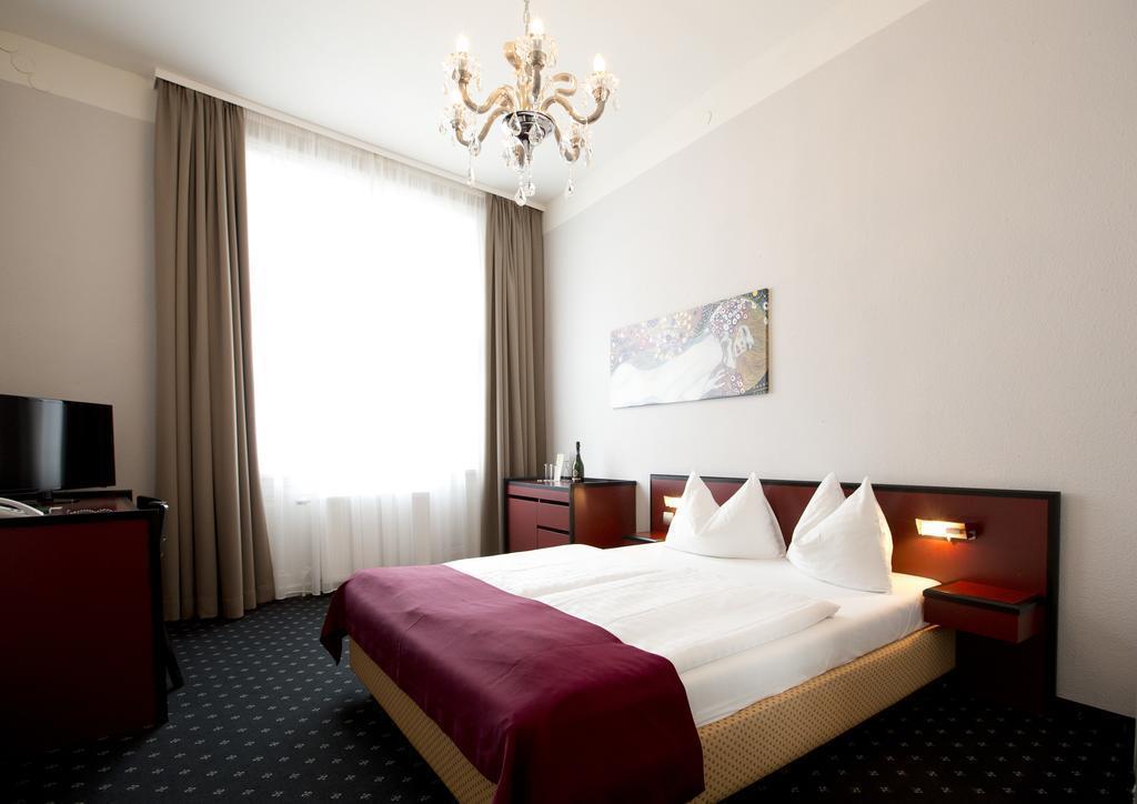 Картинка Hotel Furst Metternich 3*