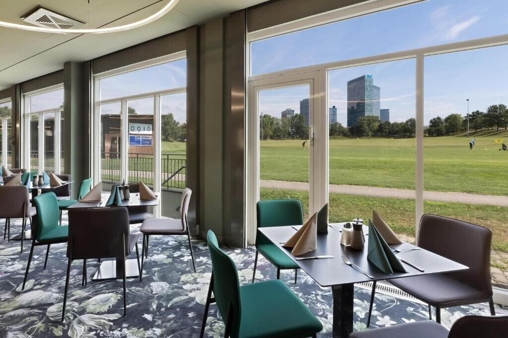 Austria Trend Bosei 4* суреті