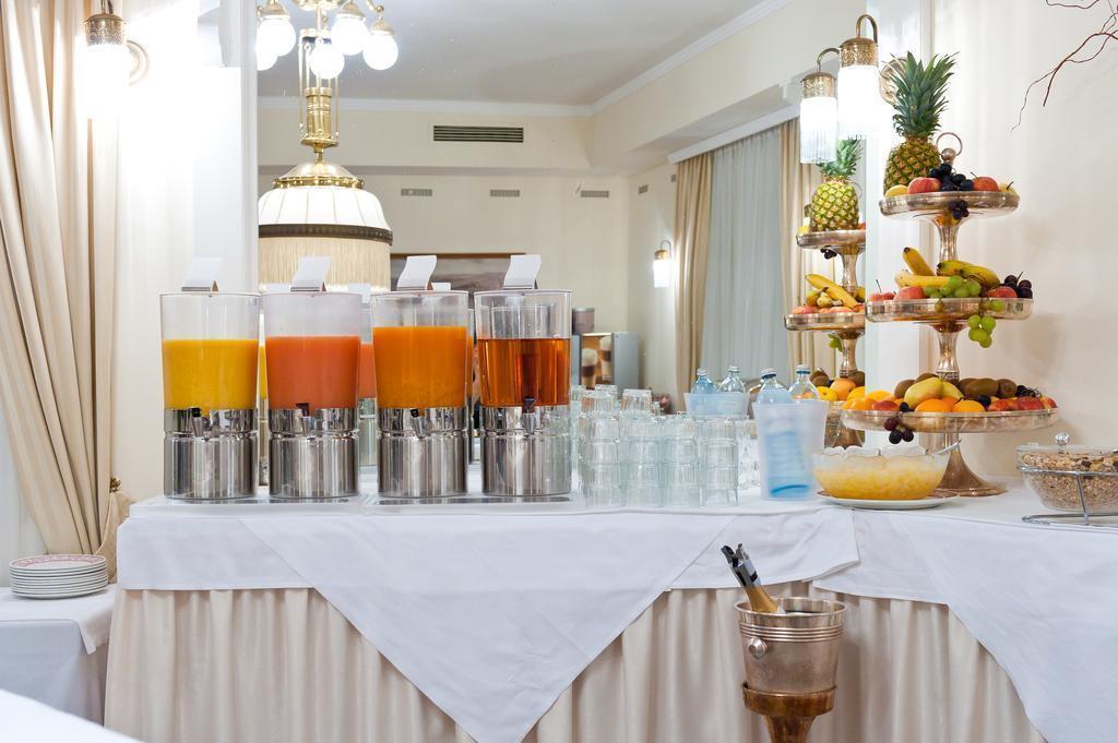 Фотография Johann Strauss 4*