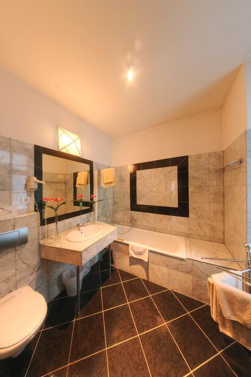 Фотография Carlton Opera 3*