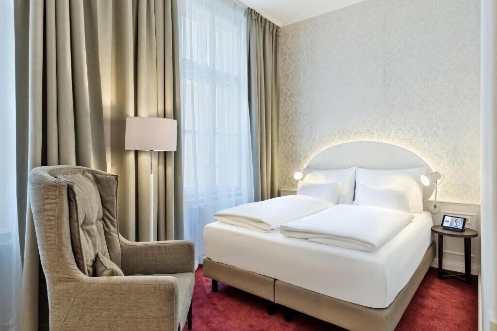 Rathauspark 4* фотосуреті