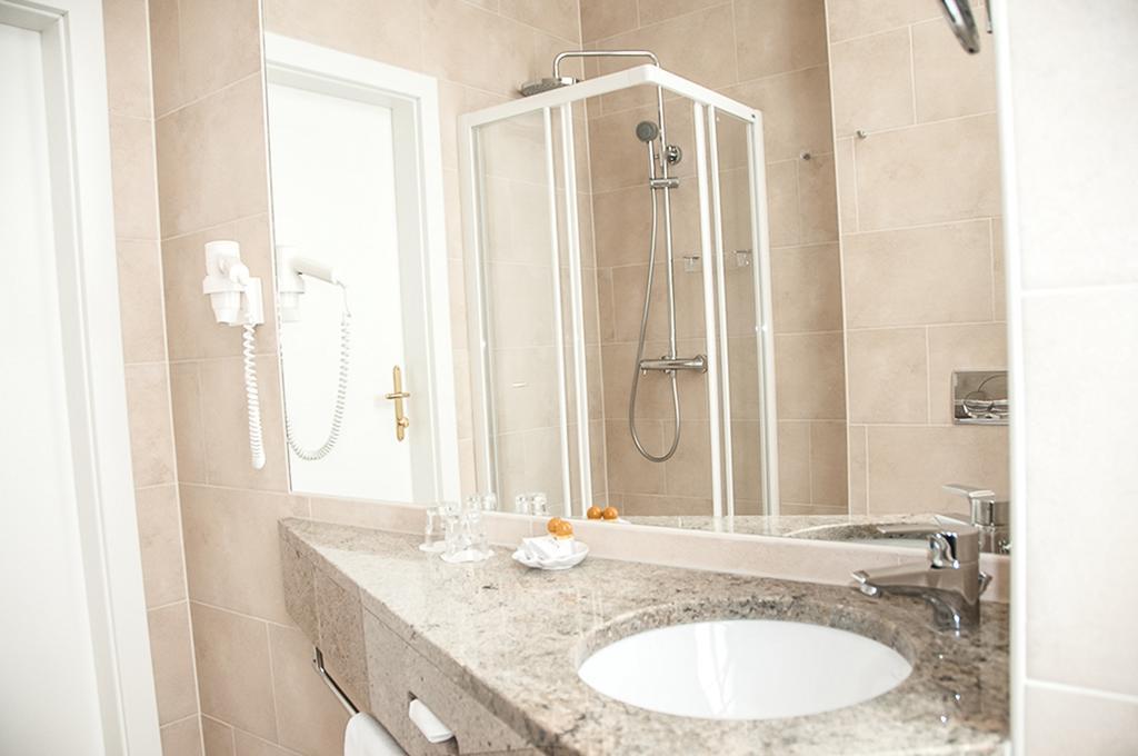 Картинка Opera Suites Hotel 4*