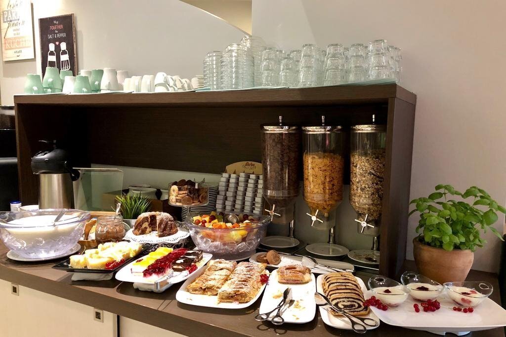 Cryston 3* суреті