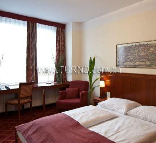 Am Opernring 4* фотосуреті