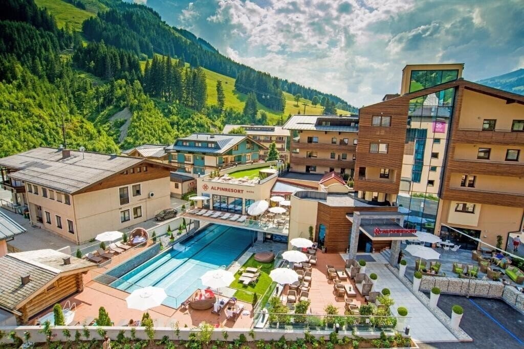 Отель Alpinresort Sport & Spa 4*