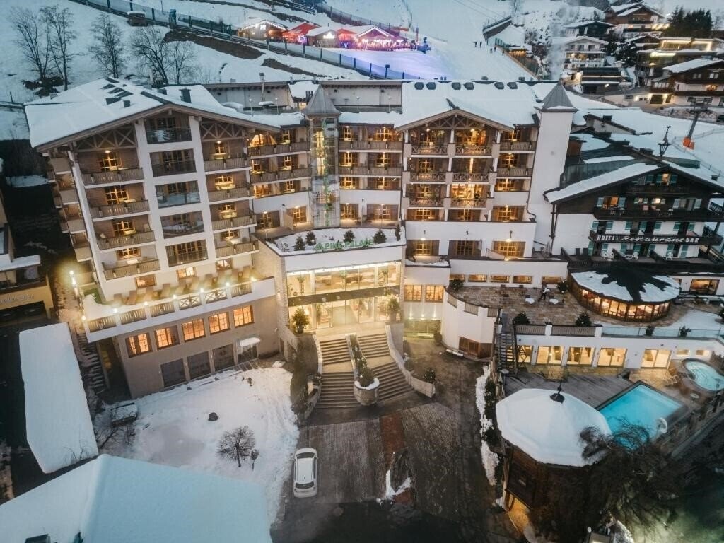 Alpine Palace 5* қонақ үйі