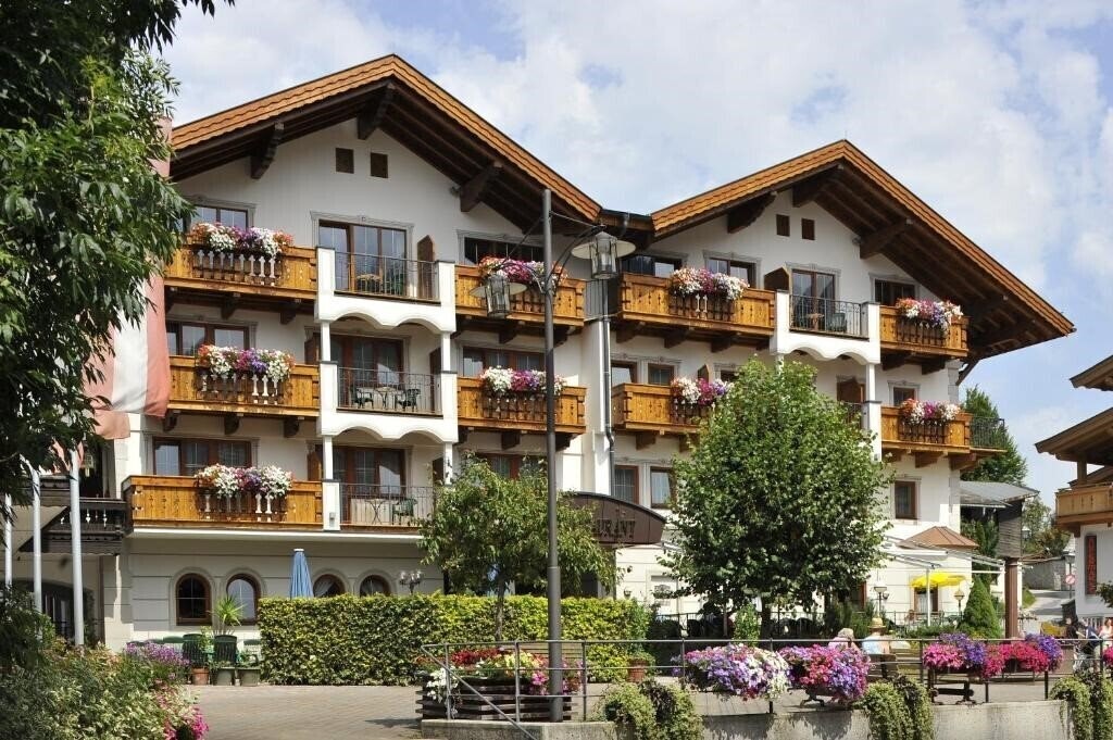 Feldwebel Hotel Restaurant 4* суреті