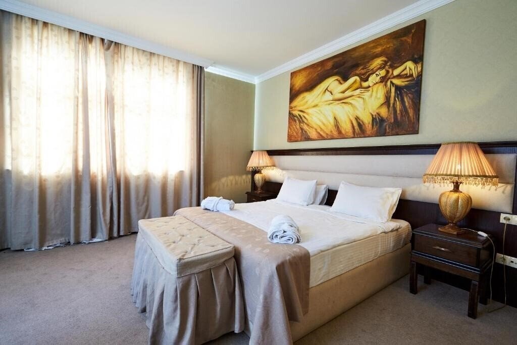 Отель Smith Hotel 4*