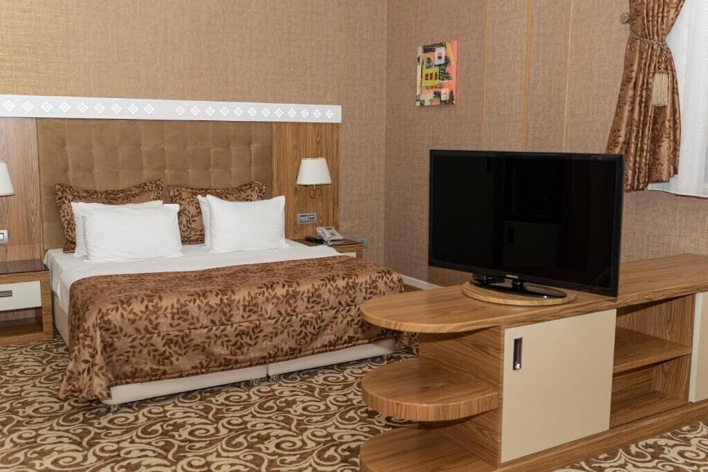 Divan Express Baku Hotel 4* фотосуреті