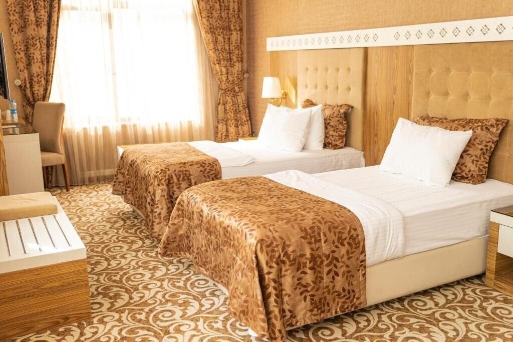 Divan Express Baku Hotel 4* суреті