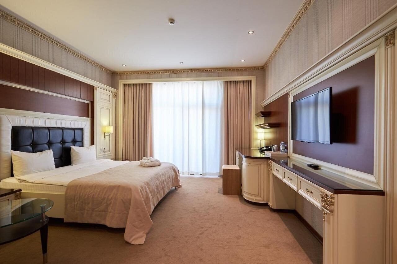 Картинка Boulevard Side 4*