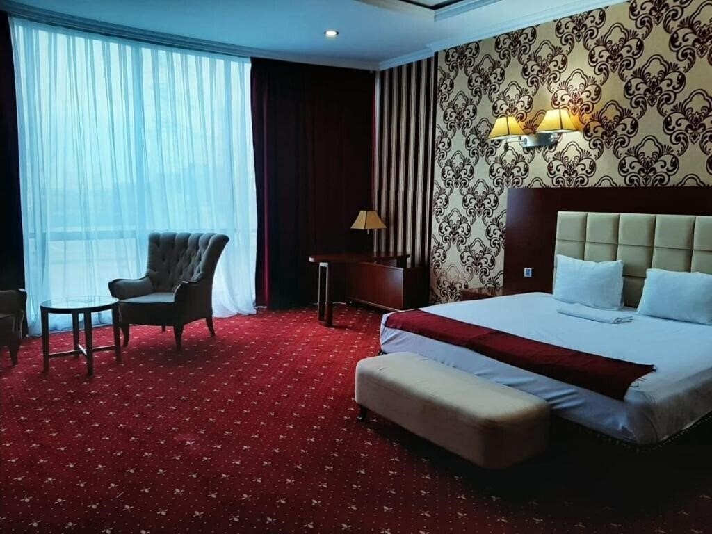 Фото Emerald 4*