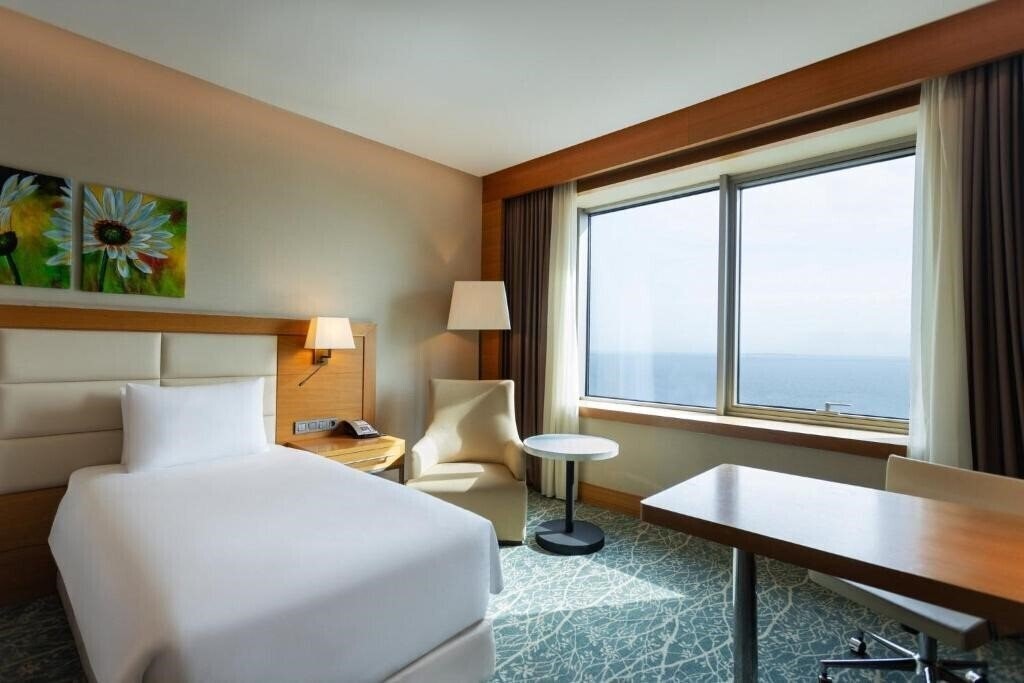 Фотография Holiday Inn Baku 4*